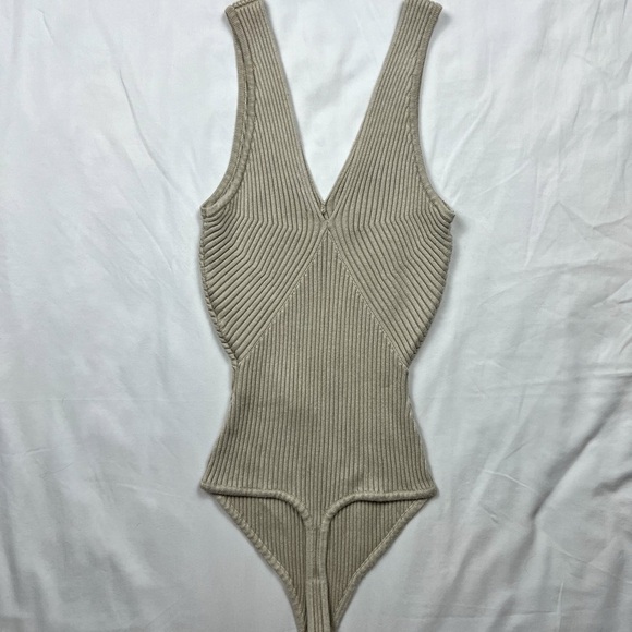 Abercrombie & Fitch Knit Bodysuit - Picture 5 of 7